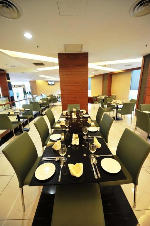11@Century Hotel Johor Bahru Luaran gambar